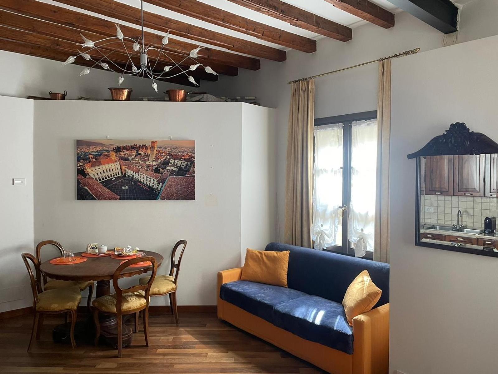 Bella Ciao Old Town Apartment Bergamo Bagian luar foto