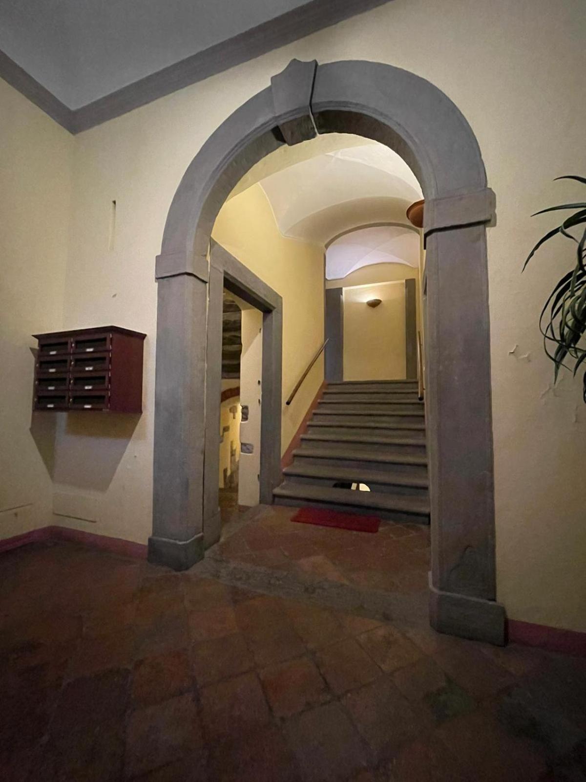 Bella Ciao Old Town Apartment Bergamo Bagian luar foto